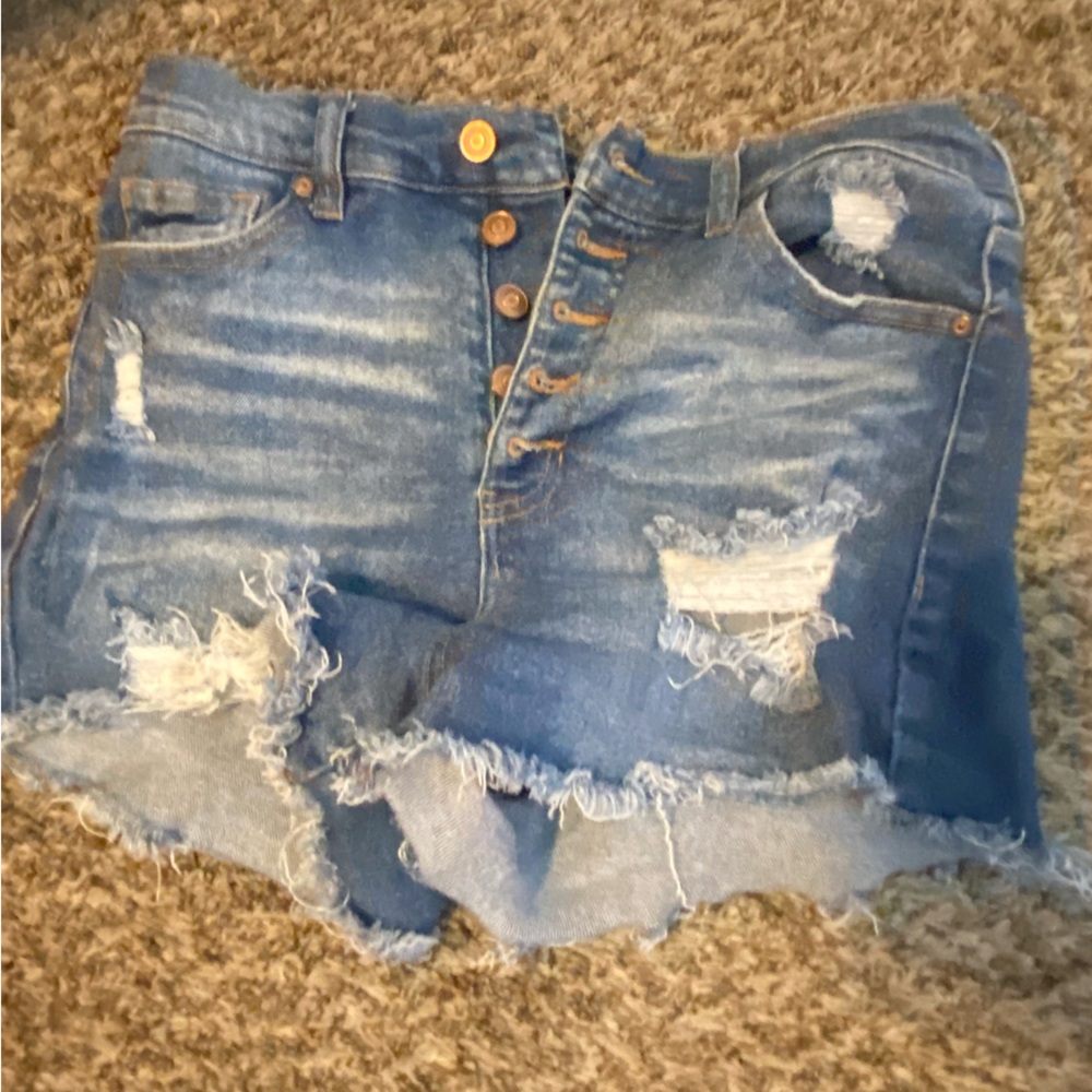 Fashion Nova Stretchy Daisy Duke Shorts